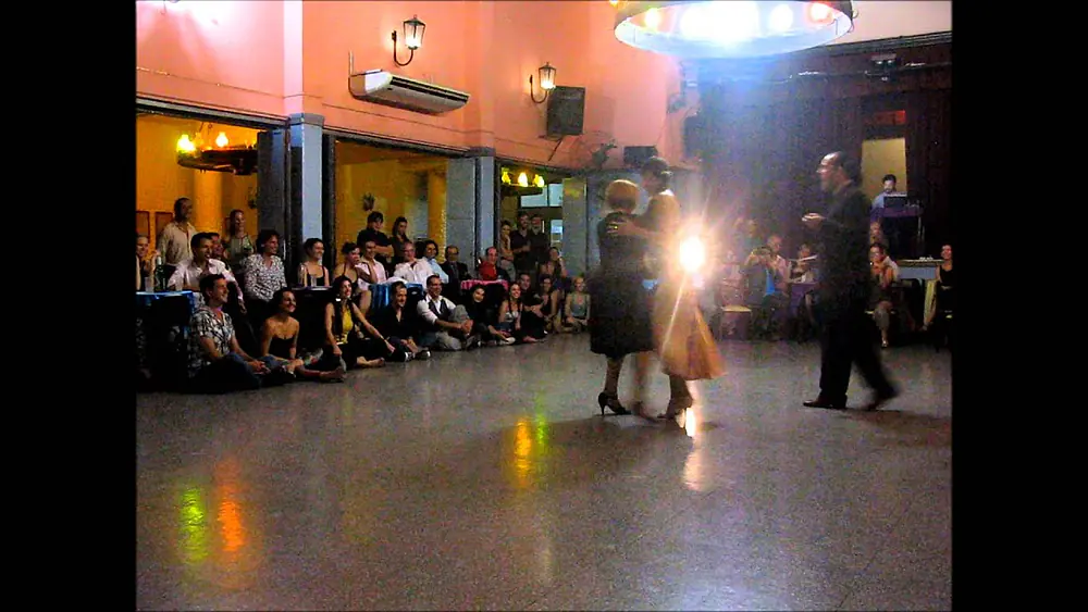 Video thumbnail for LORENA ERMOCIDA y PANCHO MARTÍNEZ PEY y CELIA BLANCO en Viva La Pepa Milonga