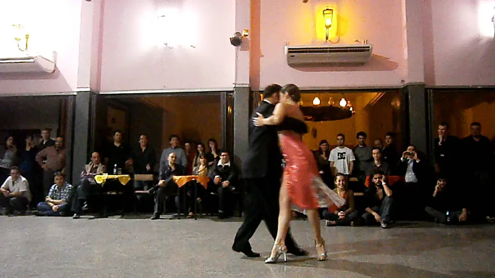 Video thumbnail for ARIEL MANZANARES Y VIRGINIA CANO en el Motivo (1)