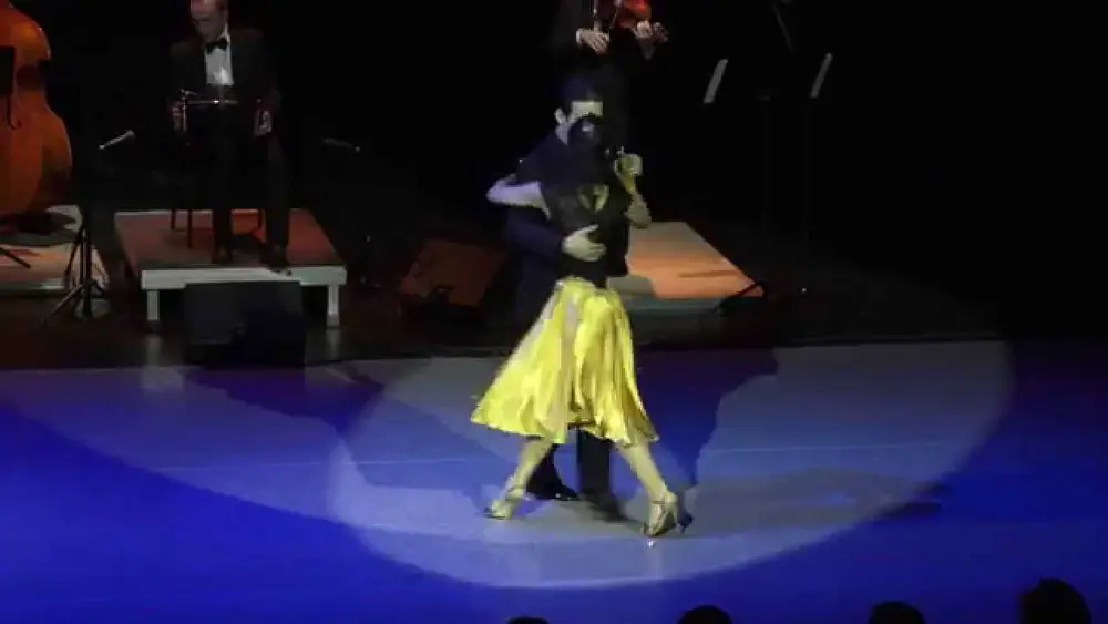 Video thumbnail for Toda me  Vida, Solo Tango Orquesta, Maria  Potchukaeva - Pavel Bogdan