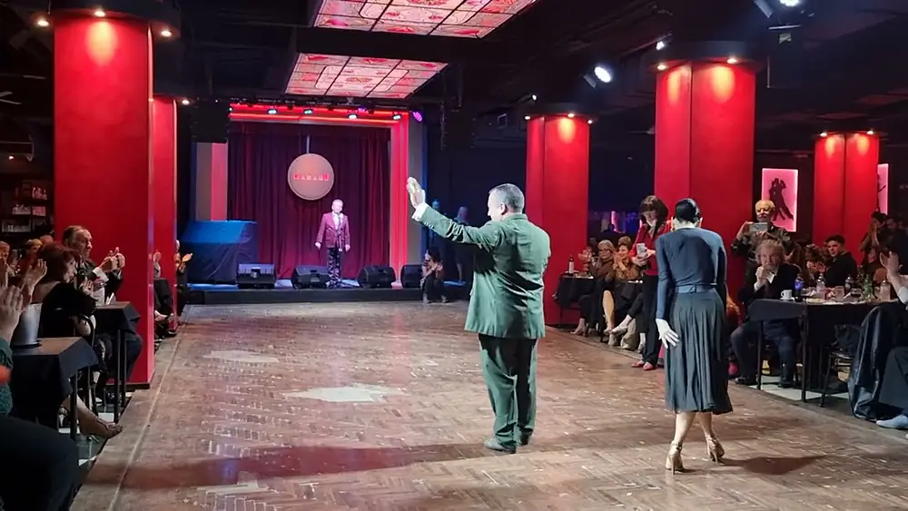 Video thumbnail for Hernan Alvarez Prieto y Natalia Hills 4/4 Milonga Malena