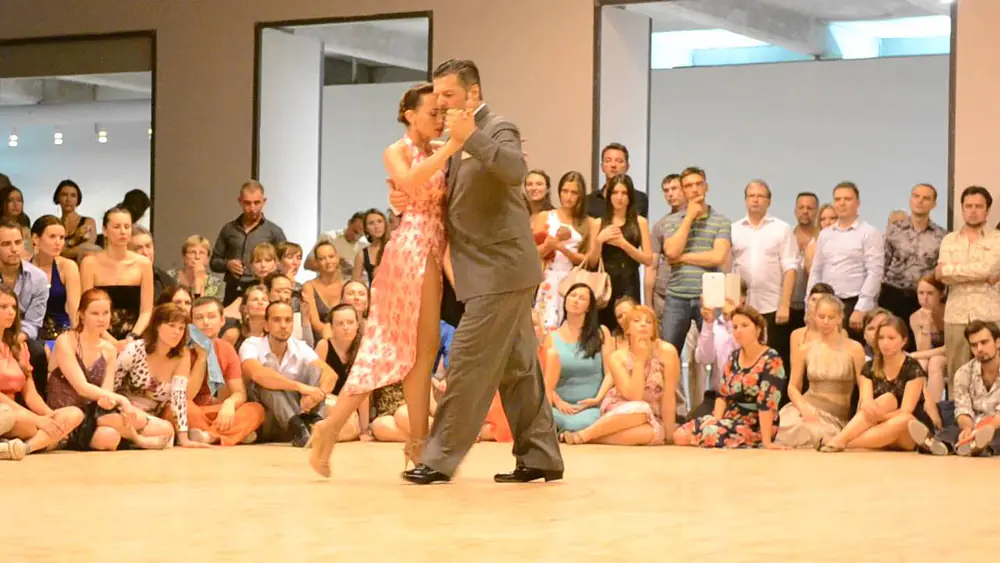 Video thumbnail for Diego "El Pajaro" Riemer and Natalia Cristobal Rivé, Milonguero nights