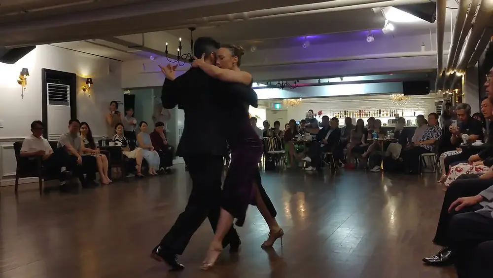 Video thumbnail for Milonga DO Special Performance Dana Zampieri Luciano Paulino