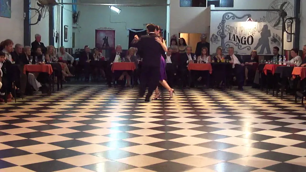 Video thumbnail for Sin Rumbo, bailan Daniel Juarez y Alejandra Armenti 2/4