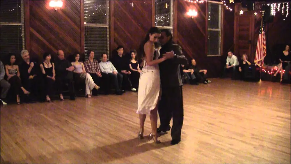 Video thumbnail for Juan Cantone & Sol Orozco - tango "Corrientes y Esmeralda" - HD