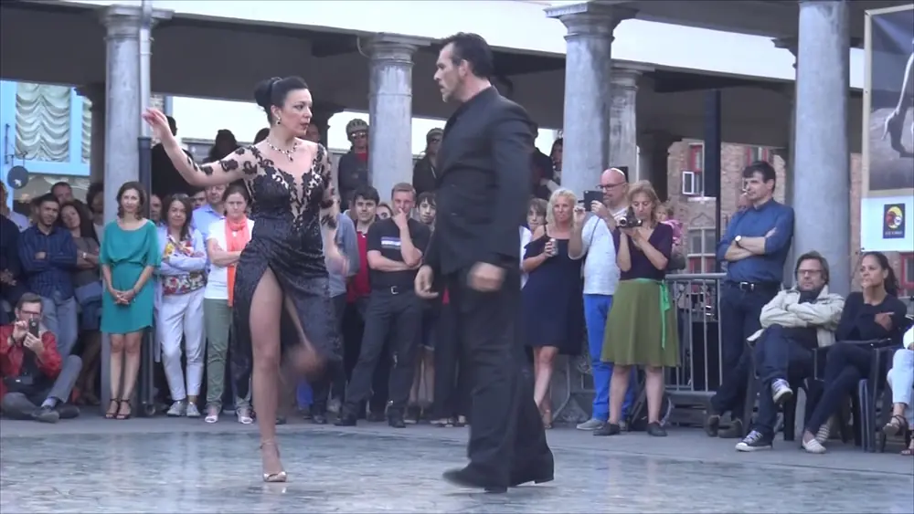 Video thumbnail for Anibal Lautaro & Valeria Maside @ Milonga del Pescador: demo 3