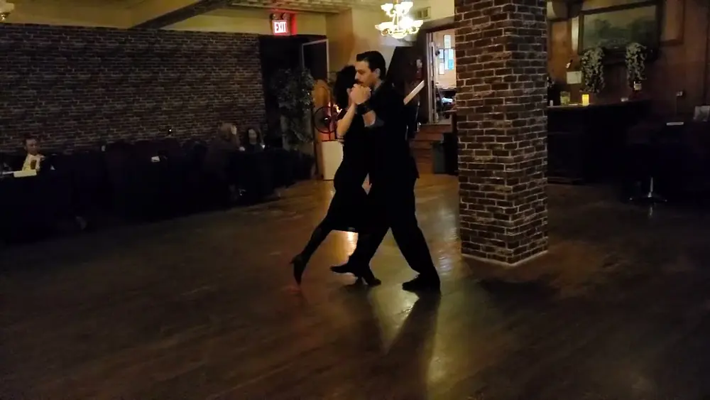 Video thumbnail for Argentine tango lesson: Florencia Borgnia  & Marcos Pereira - free leg suspension