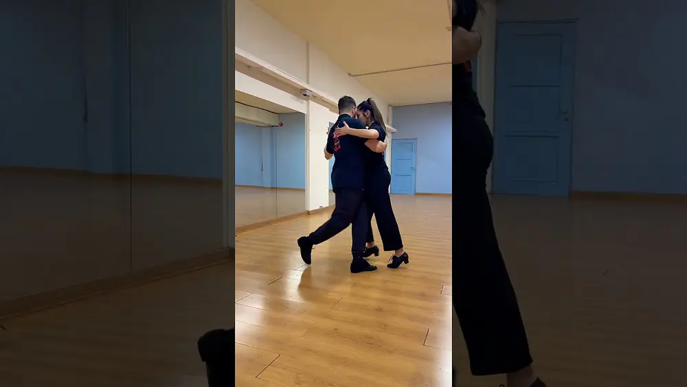 Video thumbnail for Camila Alegre Ezequiel Lopez Tango Rojo Bologna 07.03.2025