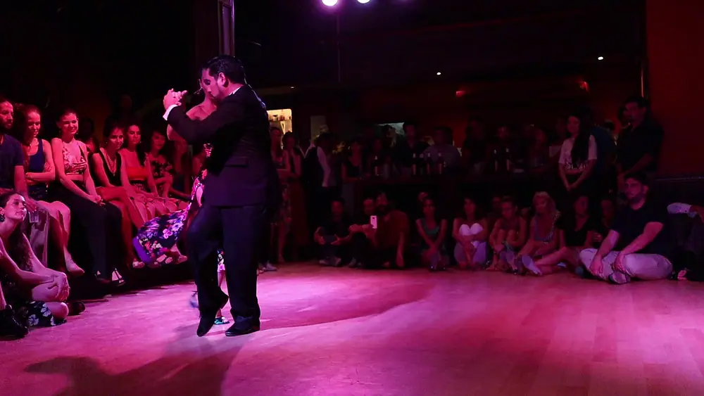 Video thumbnail for Natalia Hassan and Leonel Mendieta, La Careta, Buenos Aires, 8.2.2020.  Trenzas, Anibal Troilo
