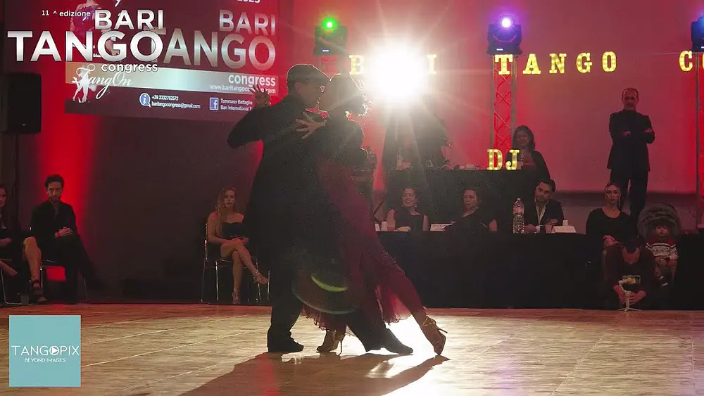 Video thumbnail for Julián Sanchez & Bruna Estellita dance Tango Bardo - Loca @ Bari Tango Congress