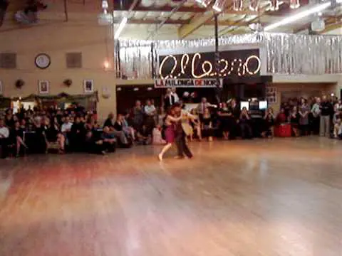 Video thumbnail for Federico Naveira y Ines Muzzopappa at LA MILONGA DE NORA part 4 of 4