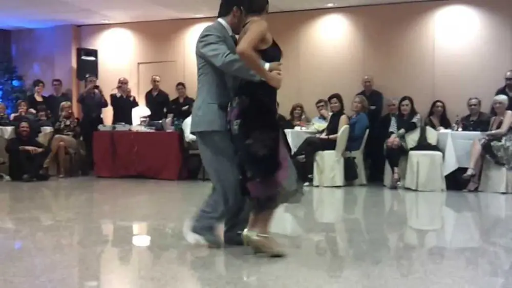 Video thumbnail for Sebastian Achaval y Roxana Suarez Bari 20-04-2013 part 4-5