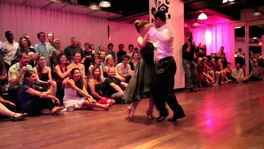 Video thumbnail for Ozgur Demir et Marina Marques, "Milonga del 83", 3de5.