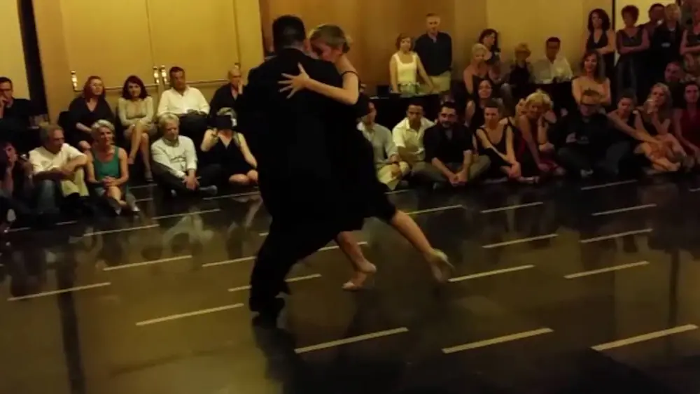 Video thumbnail for TZF 2016 - Carlitos Espinoza & Noelia Hurtado - 3/5 - Una noche de garufa