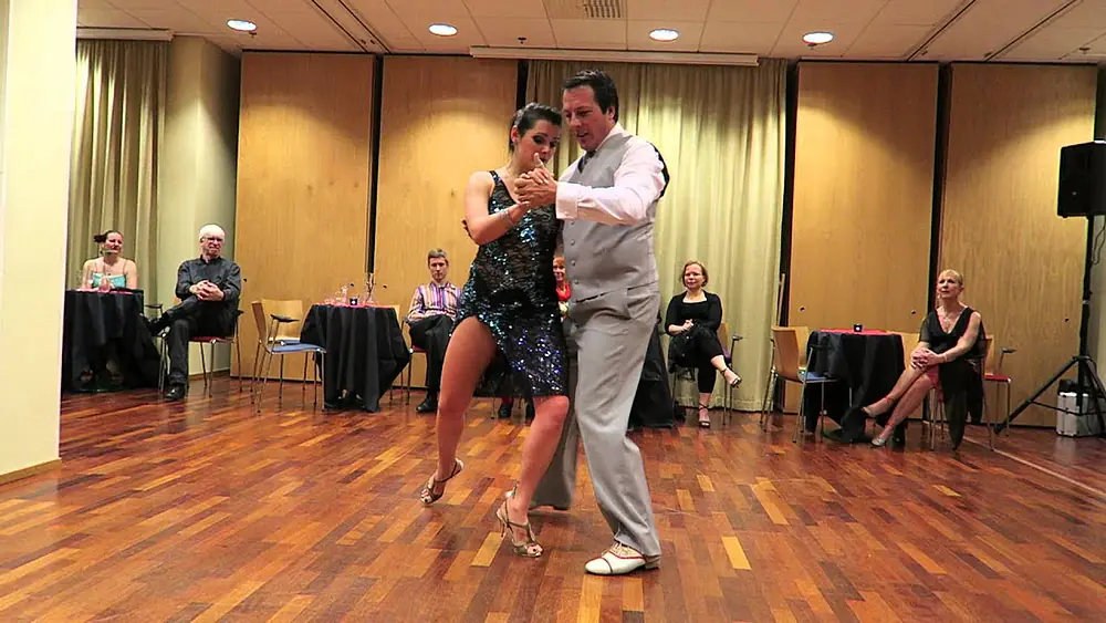 Video thumbnail for Jose Vazques y Anna Yarigo at Oulu Tango Festival 2015 4