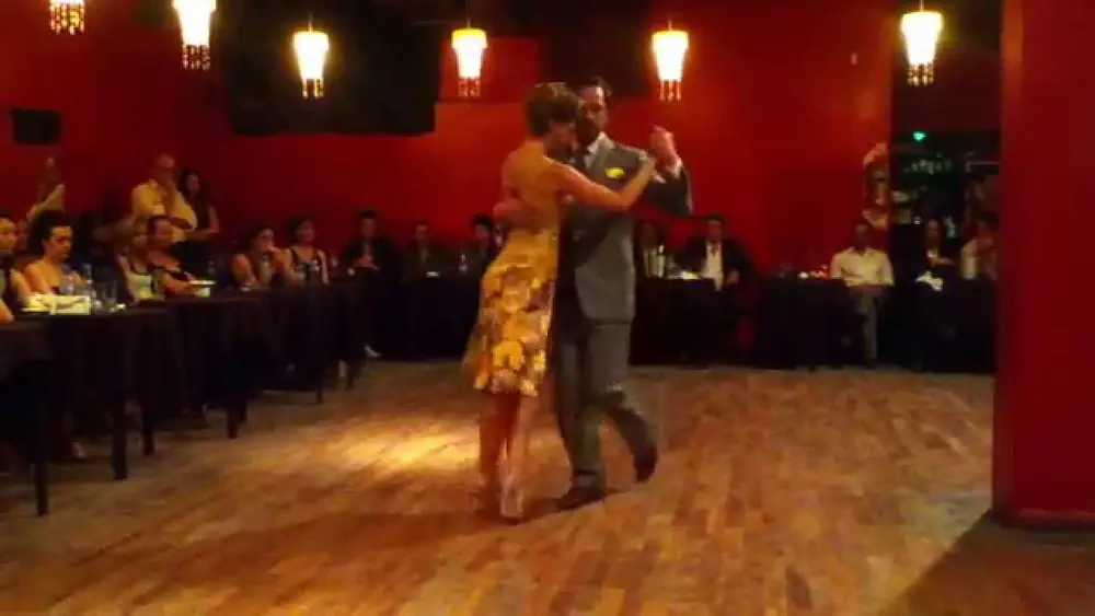 Video thumbnail for Bailaron Josefina Bermudez Avila & Fabian Peralta, en la milonga El Beso. Part.3 - 18/01/15