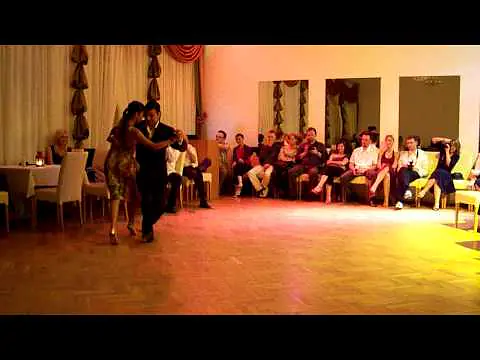 Video thumbnail for Roxana Suárez i Sebastián Achával in Bielsko-Biala, 2009 (3 of 4 - milonga)