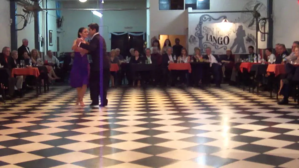 Video thumbnail for Sin Rumbo, bailan Daniel Juarez y Alejandra Armenti 3/4