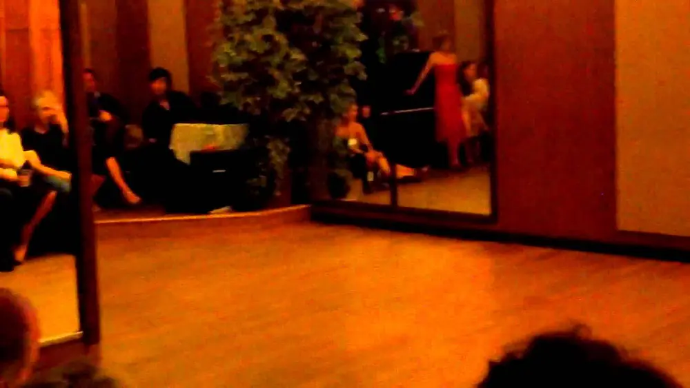 Video thumbnail for Ángeles Chañaha & Raúl Navalpotro, "Al pasar" (Ricardo Tanturi)