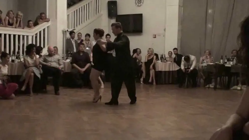 Video thumbnail for Vladimir Khorev y Sabrina Tonelli Milonga Malena  (Moscow 24.05.2013)