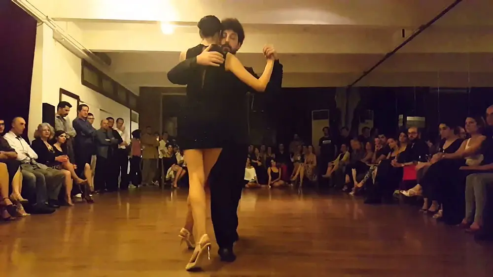 Video thumbnail for CEREN ÖZTUNÇ & SERDAR ÖMER 1-4 (improvisation) Milonga El Huracan 17/10/2015