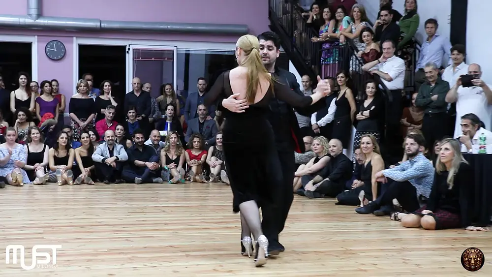 Video thumbnail for Show Ariadna Naveira Fernando Sanchez al MUST !!! "Mano Brava" Solo Tango Orquesta Domenica 15.12.19