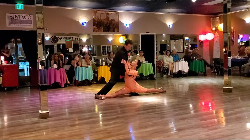 Video thumbnail for Maxi Copello and Raquel Makow perform at the Tango Room. 2 out of 3 performances .