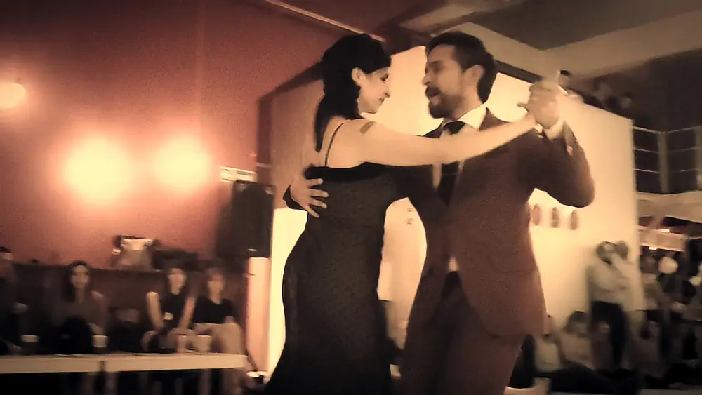 Video thumbnail for Mariela Sametband y Guille el peque Barrionuevo - Dos Orillas 3/4