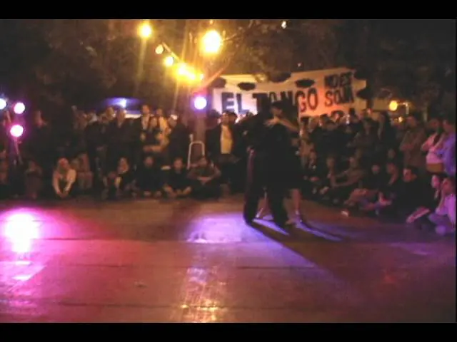 Video thumbnail for Pablo Rodríguez y Natasha Lewinger, Plaza Dorrego. 30/11/2011