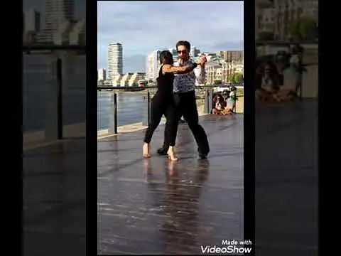Video thumbnail for Baile del tango, RioTámesis, Londres . Demetrio Scafaria y Sabrina Piscopo