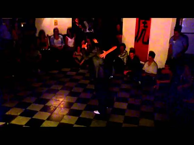 Video thumbnail for Adrián Ferreyra y Rocío Lequio bailan en Milonga El Tigre y El Dragón