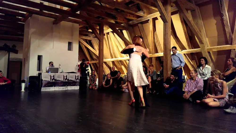 Video thumbnail for Horia Pop y Ioana Lascu Tango Story 2013(2)