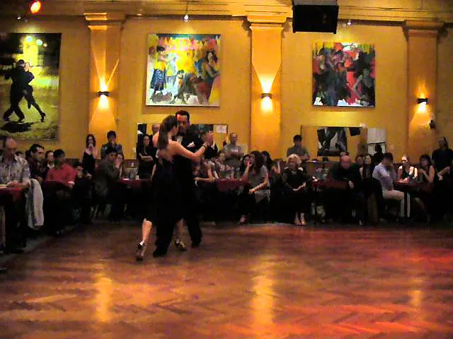 Video thumbnail for Tus palabras y la noche - Sebastian Acosta y Lorena Gonzalez Cattaneo en Soho Tango