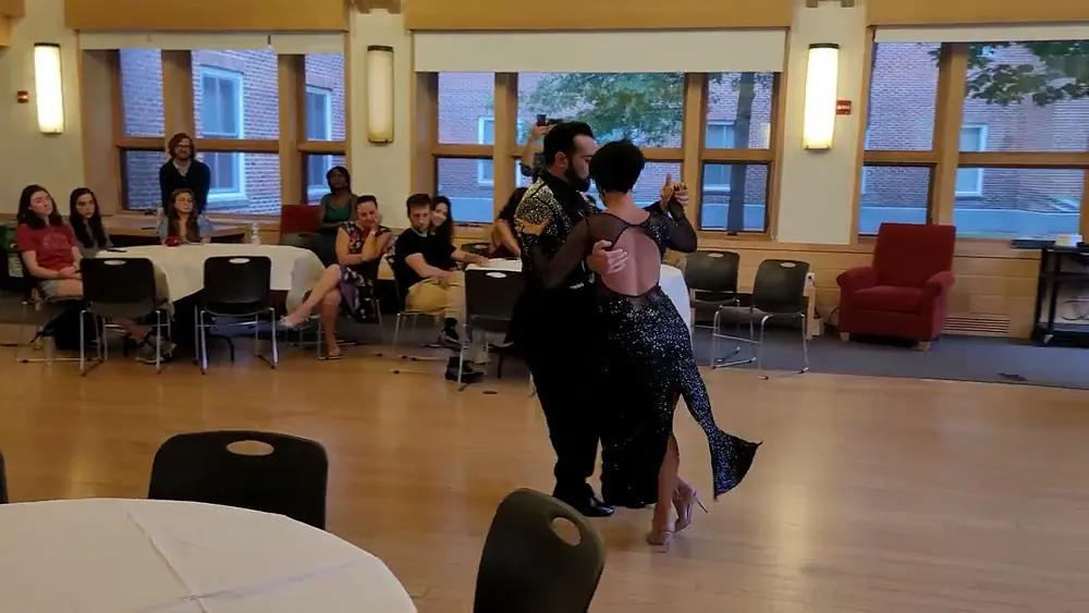 Video thumbnail for Adriana Salgado & Leonardo Sardella dancing to the tango "Zum" played by the Pedro Giraudo Quartet