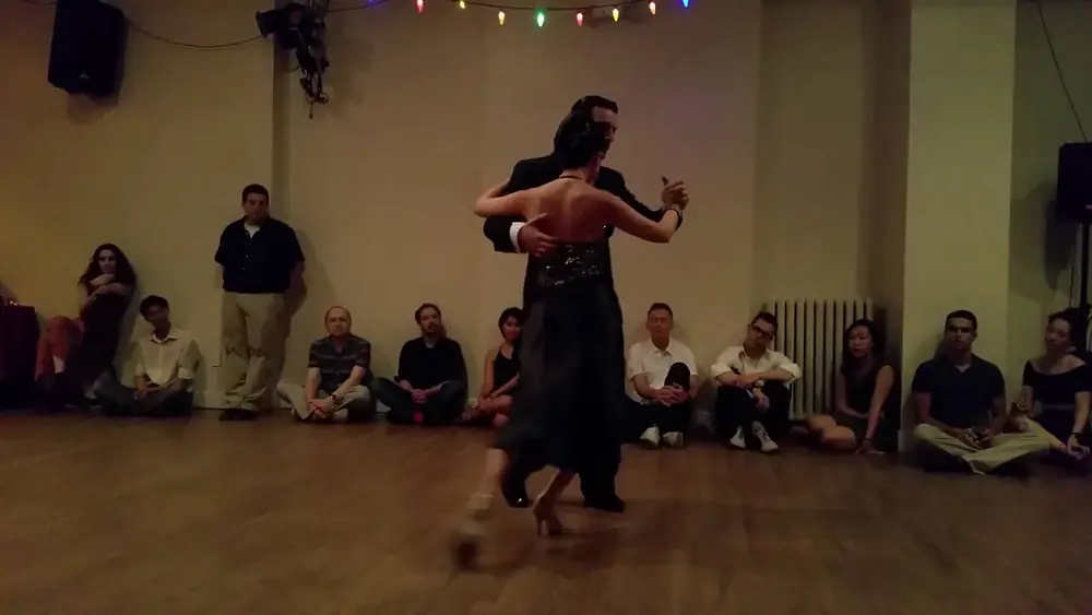 Video thumbnail for Argentine tango: Florencia Borgnia & Marcos Pereira -Destino de flor