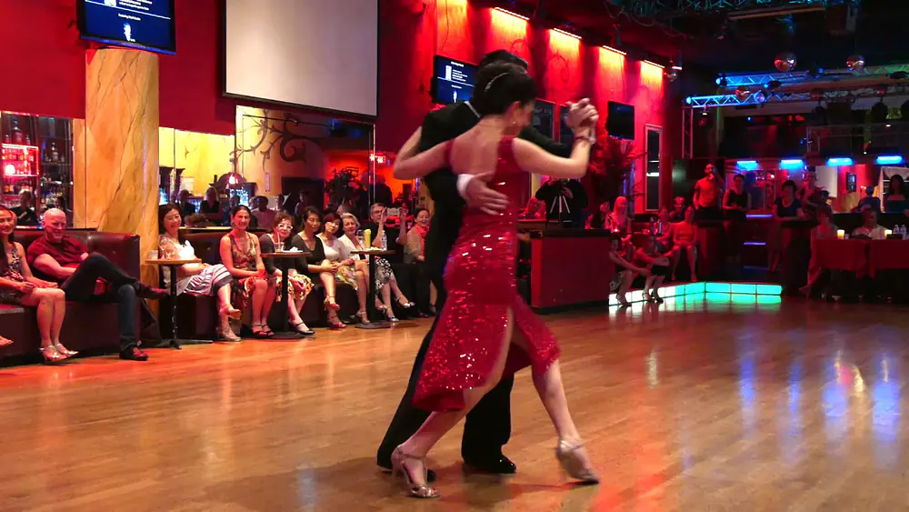 Video thumbnail for Marcos Pereira & Florencia Borgnia - Milonga Demo 2/3 - Milonga @ Alberto's 2017 June 18