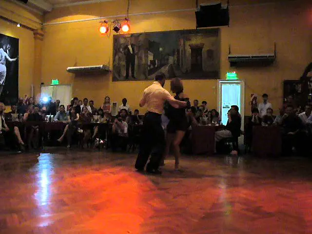 Video thumbnail for Tiempos - Claudio Gonzalez y Julia Urruty en Soho Tango