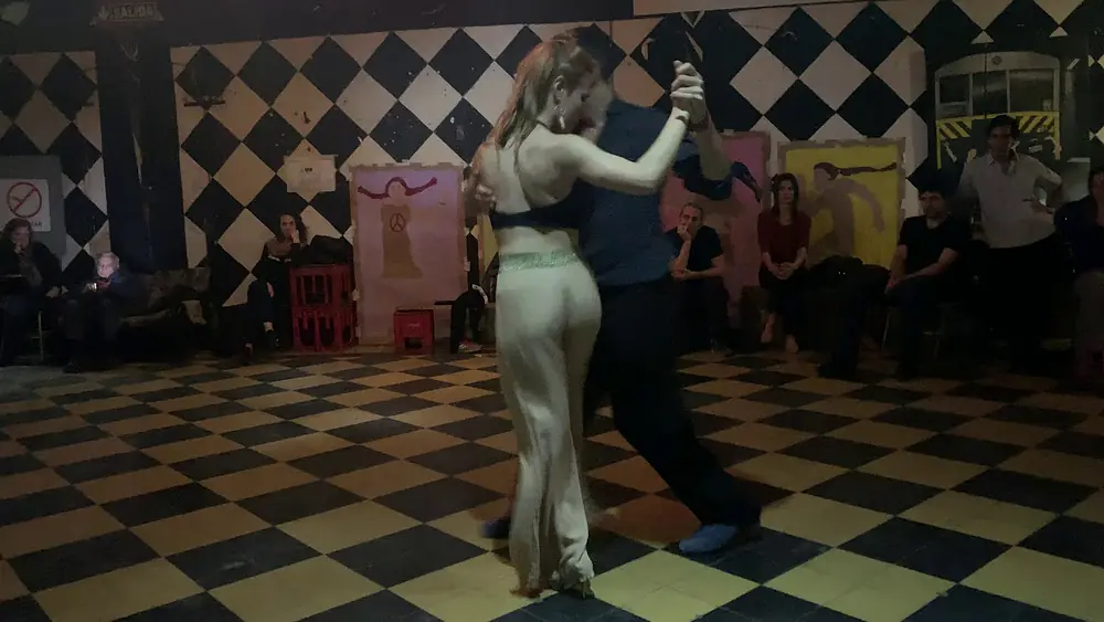 Video thumbnail for Natalia Fures y Diego Braude - Milonga "Pal que se va" - Zitarrosa