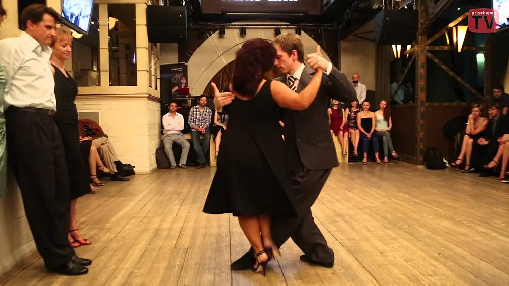 Video thumbnail for Graciela Gonzales & Rodion Hramutichev, Prischepov Milonga "Radio City" Moscow, Russia, 27.05.2013