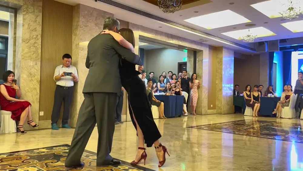 Video thumbnail for Eladia Cordoba & Andres Laza Moreno Beijing WS Grand Milonga on 2024/11/01 - Performance 1/4