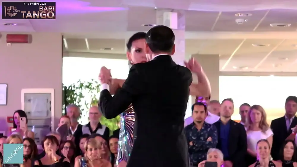 Video thumbnail for HOT ! Yanina Quiñones e Neri Piliù dance Forever Tango - Quejas de Bandoneón