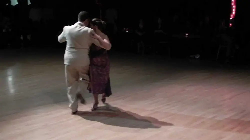 Video thumbnail for Diego Converti & Graciela Gamba   Sacachispas   Decaro   Farrel   Milonga Corrientes   Londres   26 11 2011