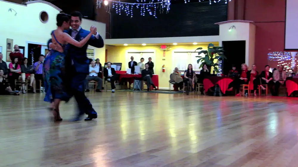 Video thumbnail for Roxana Suárez & Sebastián Achával at NTW 2012, 07-02-2012, 4/4