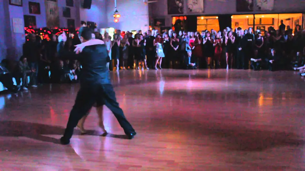 Video thumbnail for Claudio Forte e Barbara Carpino - Christmas Milonga Siracusa 23-12-2015 (2)