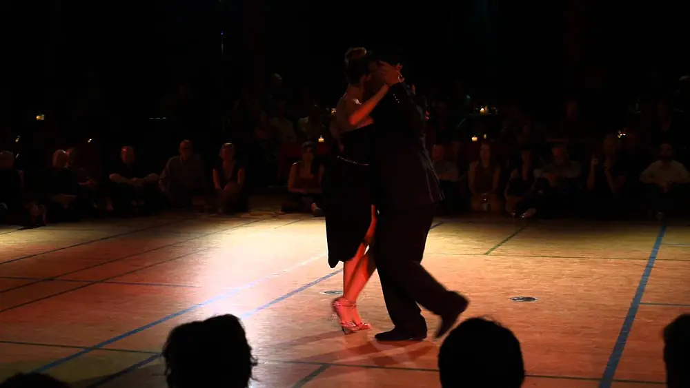 Video thumbnail for Carlitos y Noelia - Tango, Juan D'Arienzo: Ansiedad