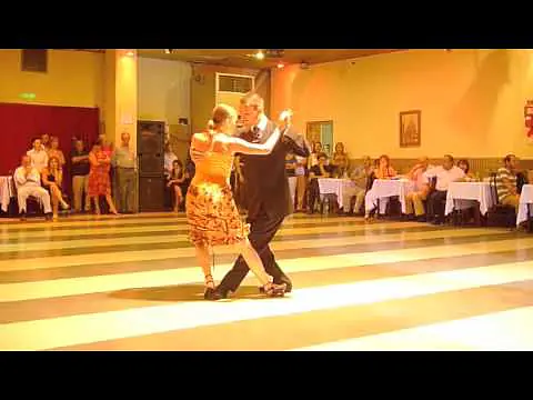 Video thumbnail for Javier Rodriguez & Andrea Misse dance @ Circulo Trovador