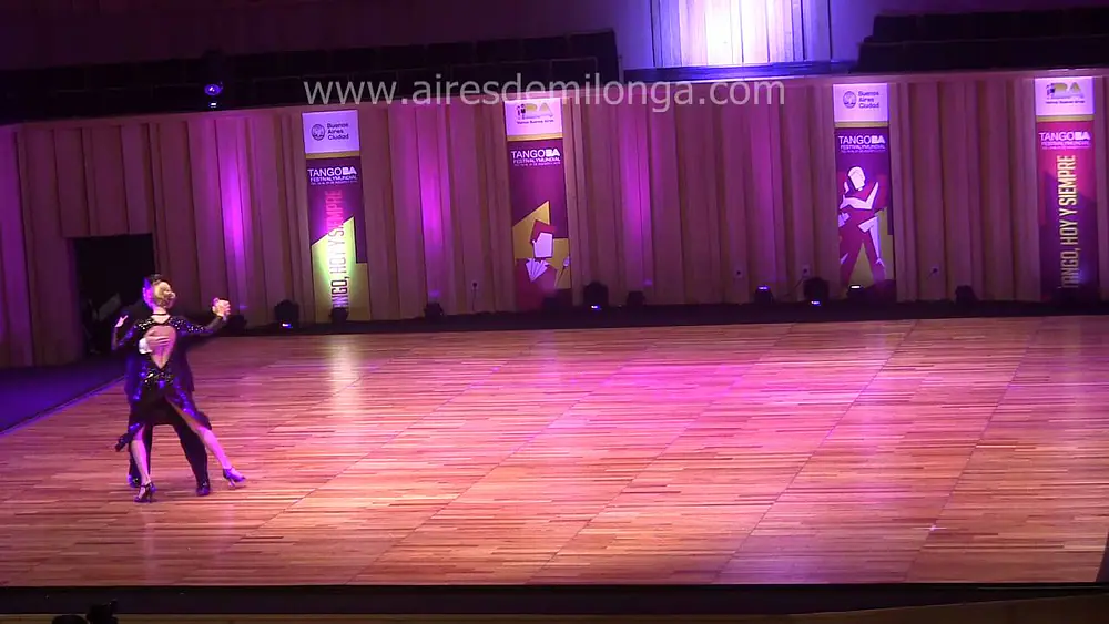 Video thumbnail for Cristian Palomo y Melisa Sacchi en Mundial de tango 2016 Clasificatoria escenario