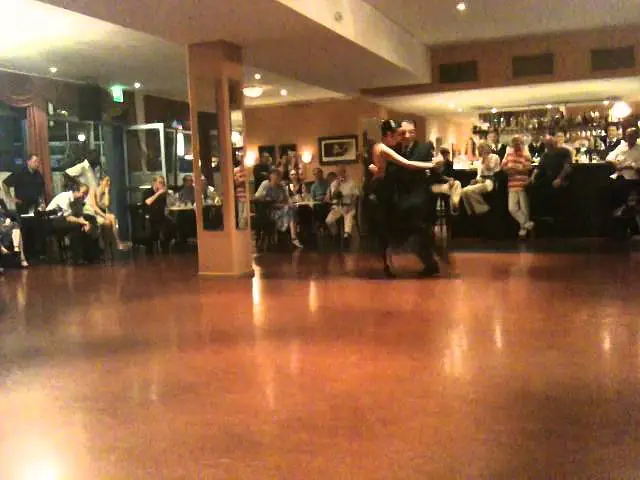 Video thumbnail for Miguel Angel Zotto y Daiana Guspero 3/4