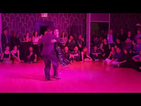 Video thumbnail for Argentine tango: Jonathan Saavedra & Clarisa Aragon - A los Amigos