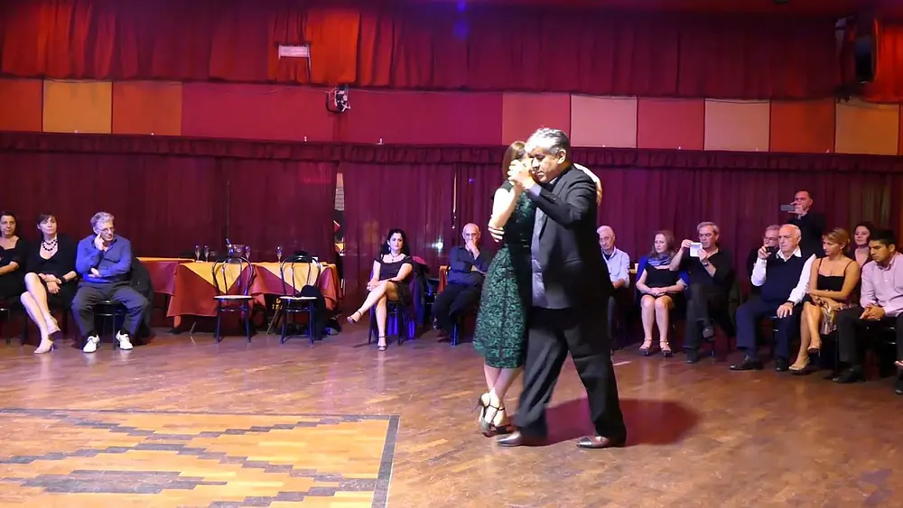 Video thumbnail for Osvaldo Roldan & Anna Maria Ferrara, Tabaco