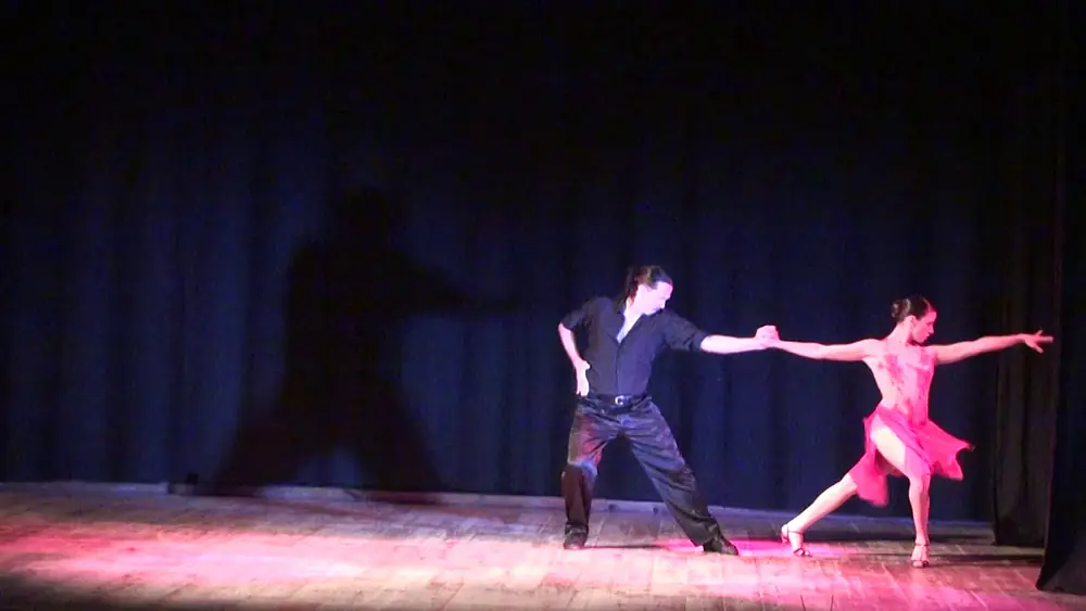 Video thumbnail for Gustavo Rosas. Tango con Gisela Natoli en Alghero Tango Festival.Junio 2011.Italia.